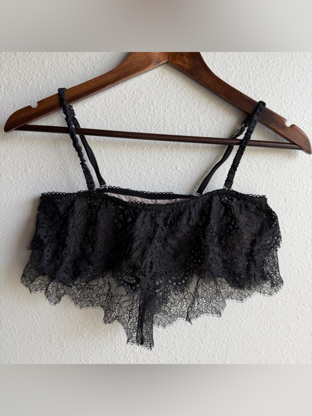 New Victoria’s Secret Dream Angels Lace Medium Lace Bralette Boho Festival G